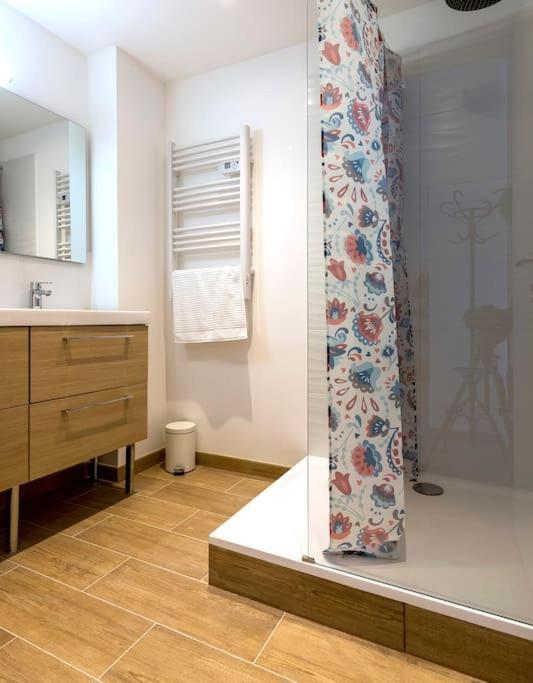 Appartamento L'Azur 15'Plage 10'Port 5'Train Clim Wifi Pkg Tolone Esterno foto