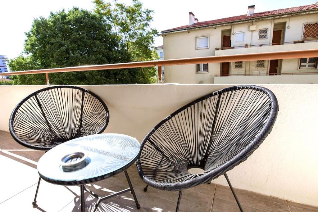 Appartamento L'Azur 15'Plage 10'Port 5'Train Clim Wifi Pkg Tolone Esterno foto
